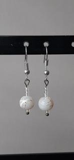 Oorringen handgemaakt, Handtassen en Accessoires, Oorbellen, Overige materialen, Hangers, Wit, Nieuw