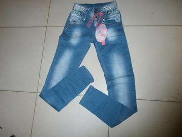 Jean slim XS (34) bleu taille haute NEUF beschikbaar voor biedingen