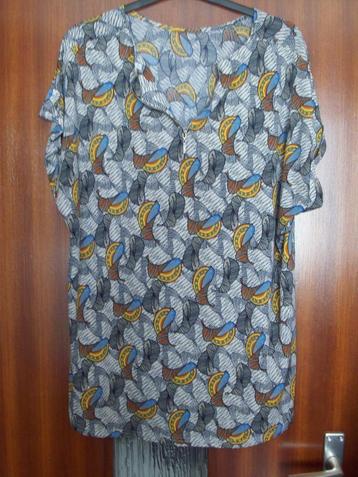 Blouse beschikbaar voor biedingen