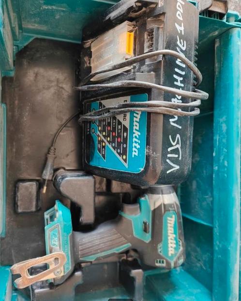 Makita slag schroevendraaier met oplader, Doe-het-zelf en Bouw, Gereedschap | Boormachines, Gebruikt, Ophalen