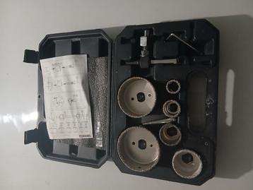 un set de scies cloches  beschikbaar voor biedingen