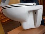 Toiletpot merk Grohe Bau incl. bril (2 beschikbaar), Doe-het-zelf en Bouw, Sanitair, Ophalen, Gebruikt, Steen, Toilet