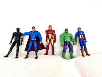 5 actiefiguren beschikbaar voor biedingen