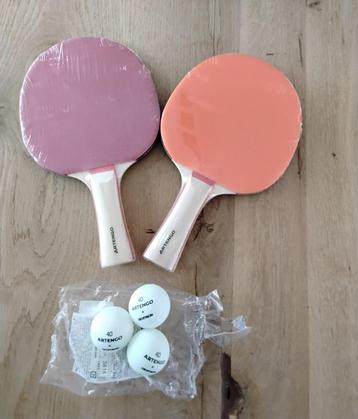 Tafeltennisrackets + 3 balletjes (nieuw) beschikbaar voor biedingen