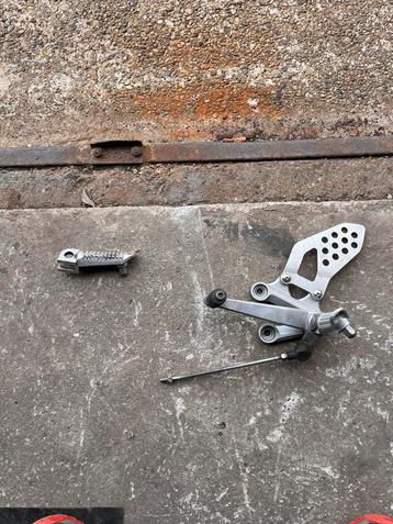 Schakelpook en schetsplaat gsxr 750 k4/5 beschikbaar voor biedingen