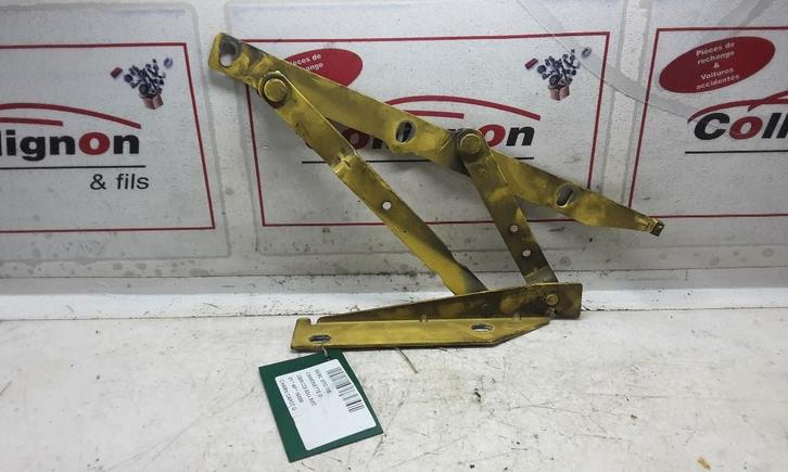 CHARNIERE DE CAPOT GAUCHE Mercedes-Benz Vito (638.0), Autos : Pièces & Accessoires, Autres pièces automobiles, Mercedes-Benz, Utilisé