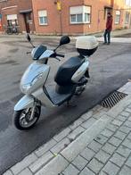 Peugeot Kisbee 50cc / 1.906 km / ongevalvrij, Fietsen en Brommers, Scooters | Peugeot, Ophalen, Zo goed als nieuw