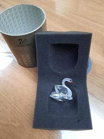 Zwaan (geen swarovski) beschikbaar voor biedingen