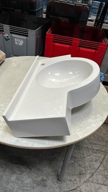 Lavabo nieuw beschikbaar voor biedingen