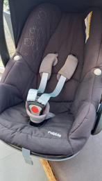 Afgepriisd! Maxi cosi met voetenzak en familyfix, Kinderen en Baby's, Ophalen, Gebruikt