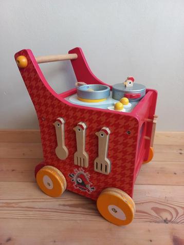 Houten speelkeukentje / loopwagentje beschikbaar voor biedingen