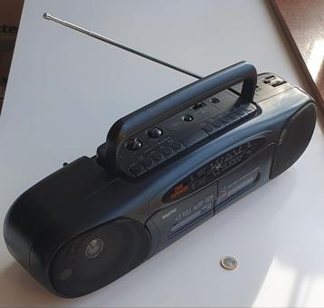 Sanyo radio- & cassettespeler & recorder beschikbaar voor biedingen