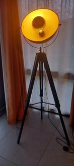 Lampadaire Trepied Cinema  neuf, Maison & Meubles, Lampes | Lampadaires, Enlèvement ou Envoi, Neuf, Métal, 100 à 150 cm