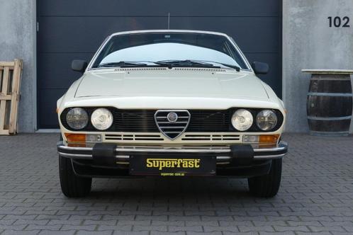 1978 Alfa Romeo Alfetta 1600 GT, Auto's, Alfa Romeo, Bedrijf, Te koop, GTV, Benzine, Coupé, 2 deurs, Handgeschakeld, Wit, Blauw
