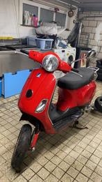 Vespa lx 50 a klasse met papieren, Fietsen en Brommers, Scooters | Vespa, Ophalen