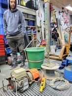 Lier met kiepemmer en stempel, Doe-het-zelf en Bouw, Lieren en Takels, Ophalen, Zo goed als nieuw, Elektrisch