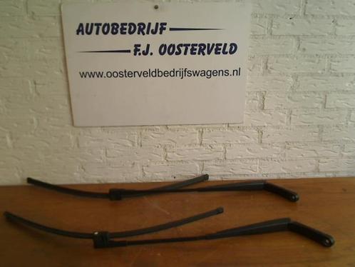 Ruitenwisserarm voor van een Volkswagen Touran, Auto-onderdelen, Ruiten en Toebehoren, Volkswagen, Gebruikt, 3 maanden garantie