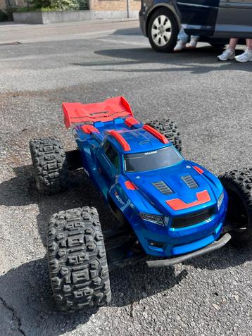 Traxxas sledge  beschikbaar voor biedingen