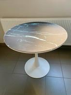 Table ronde blanche avec plateau en verre marbré noir, Enlèvement, Comme neuf