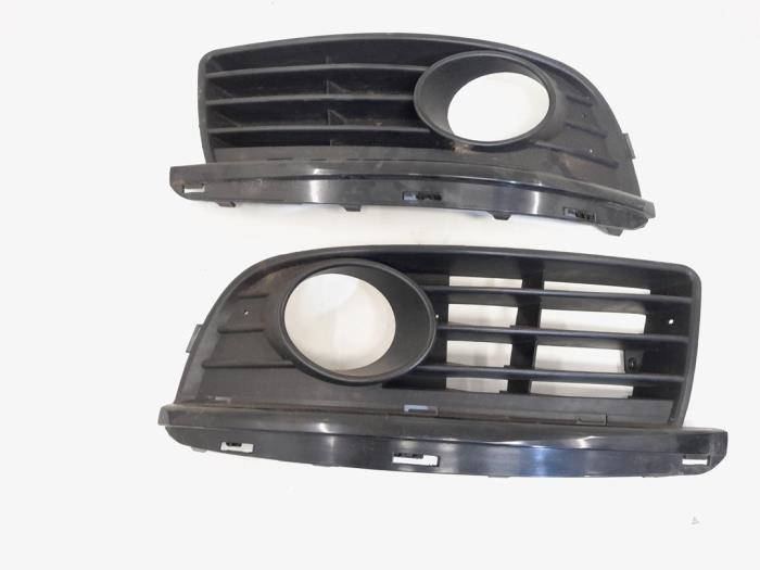 Pare-chocs grille d'un Volkswagen Jetta, Autos : Pièces & Accessoires, Carrosserie & Tôlerie, Pare-chocs, Volkswagen, Utilisé