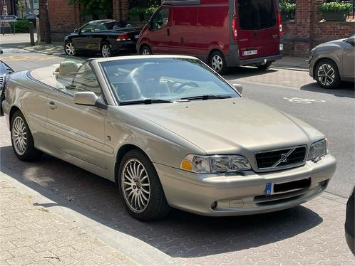 Volvo C70 cabrio I, Autos, Volvo, Particulier, C70, Sièges chauffants, Essence, Euro 3, Cabriolet, 3 portes, Automatique, Argent ou Gris