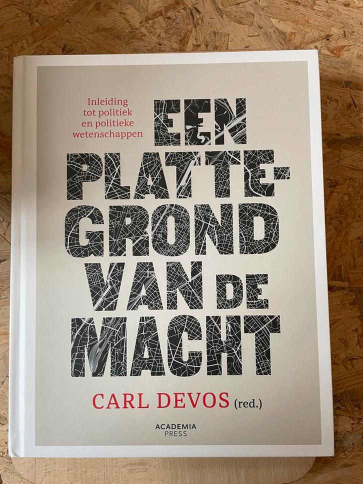 Carl Devos - Een plattegrond van de macht 2023, Boeken, Politiek en Maatschappij, Zo goed als nieuw, Ophalen