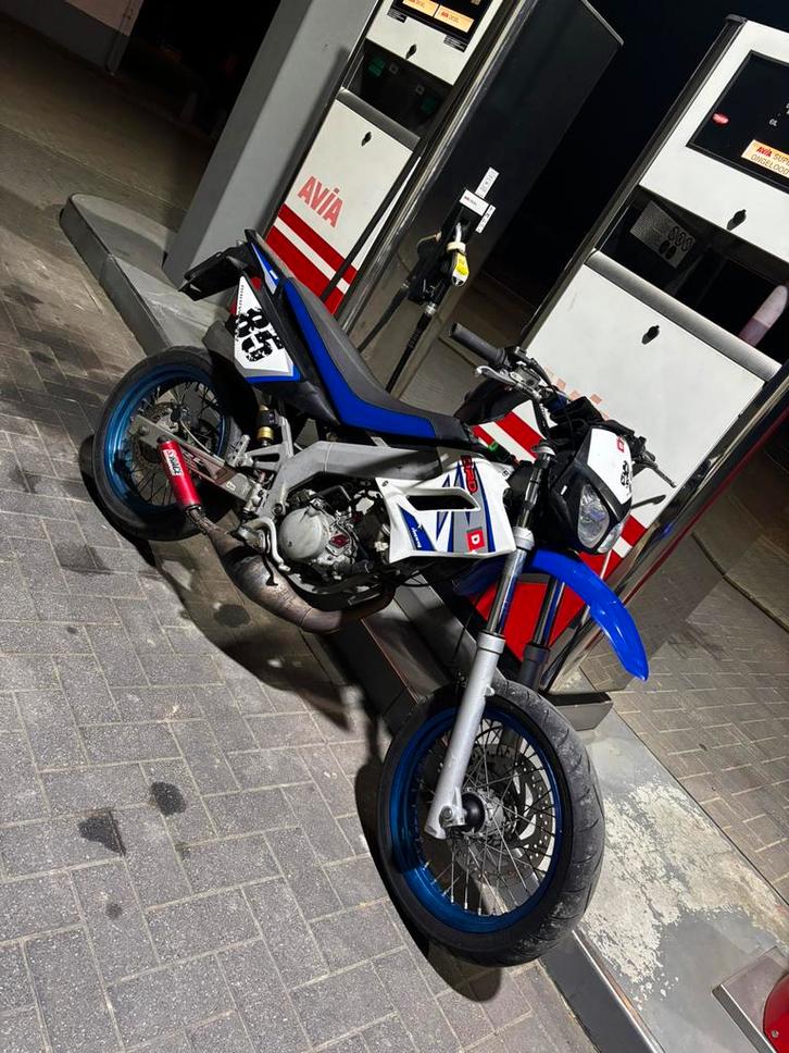 Derbi senda drd racing 85th anniversary, Fietsen en Brommers, Brommers | Derbi, Zo goed als nieuw, Ophalen