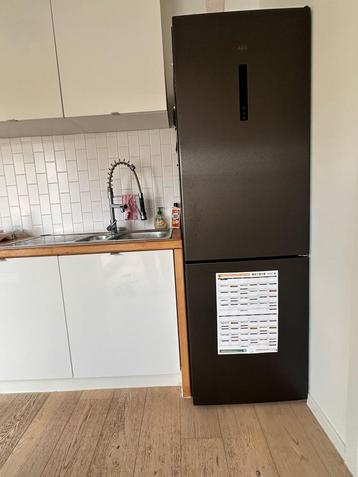 Frigo/diepvries AEG A++, Elektronische apparatuur, Koelkasten en IJskasten, Ophalen, Zo goed als nieuw, Met aparte vriezer