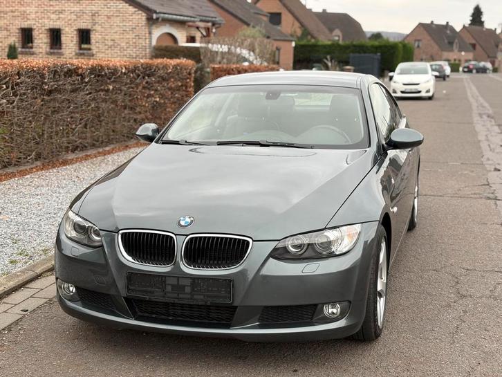 Bmw 320D coupé. avec Seulement 43.000KM !, Autos, BMW, Particulier, Série 3, Diesel, Euro 5, Coupé, 2 portes, Boîte manuelle, Enlèvement