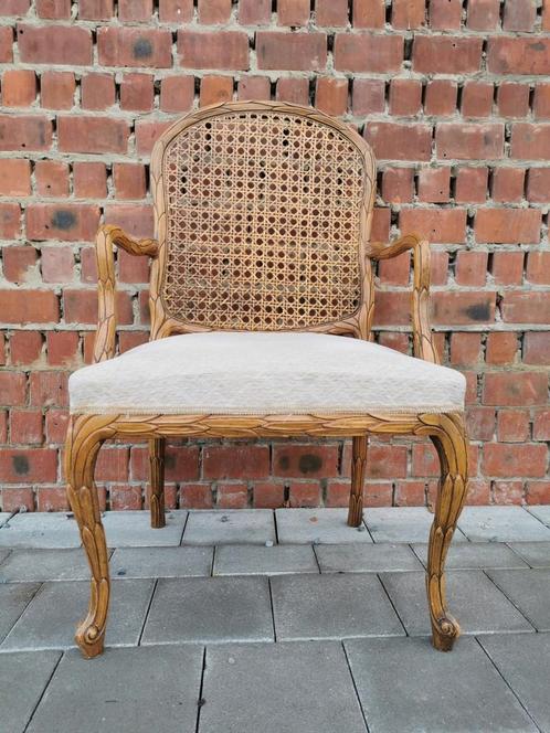 Louis XV stoel / fauteuil, Antiek en Kunst, Antiek | Meubels | Stoelen en Sofa's, Ophalen of Verzenden