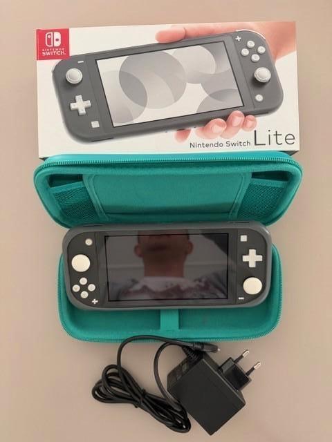 Nintendo switch lite grijs, Games en Spelcomputers, Spelcomputers | Nintendo Switch Lite, Zo goed als nieuw, Grijs, Ophalen of Verzenden