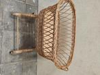 Vintage rotan poppen wiegje op wielen, Kinderen en Baby's, Ophalen