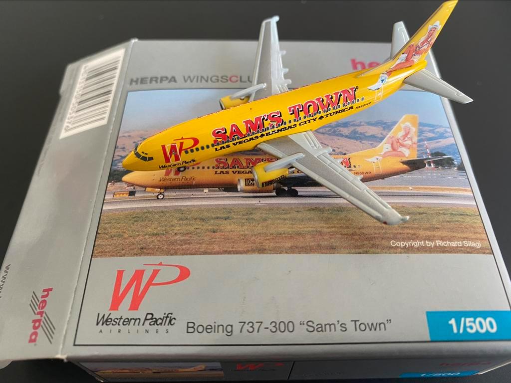 ② Western Pacific Airlines 2x Boeing 737-300 Herpa Wings 1/500