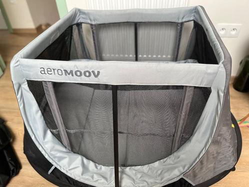 Reisbedje met matras voor baby en peuter met bodemverhoger, Kinderen en Baby's, Babywiegjes en Ledikanten, Zo goed als nieuw, Reisbedje