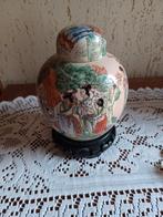 Chineese gemberpot op sokkel, Ophalen