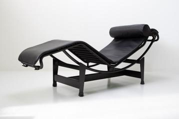 Cassina LC4 Chaise Longue By Le Corbusier and Charlotte Perr beschikbaar voor biedingen