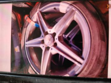 4 jantes mercedes amg avec pneus prix 550  beschikbaar voor biedingen