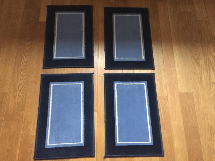 Nieuwe deurmatjes (binnen) 5€/stuk + antislipmatten 7€/stuk, Huis en Inrichting, Stoffering | Tapijten en Vloerkleden, Ophalen