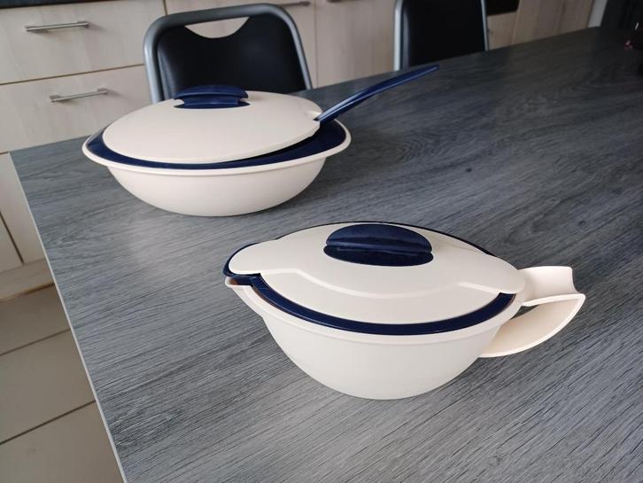 Tupperware sauskommen – set van 2, Huis en Inrichting, Keuken | Tupperware, Nieuw, Blauw, Wit, Ophalen
