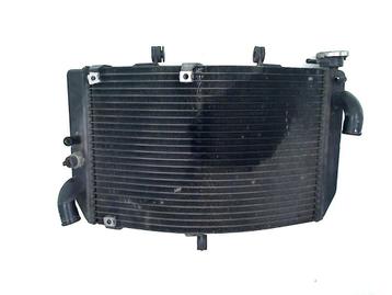 RADIATEUR CBR 600 F 2001-2006 (CBR600F CBR600F4i PC35) beschikbaar voor biedingen