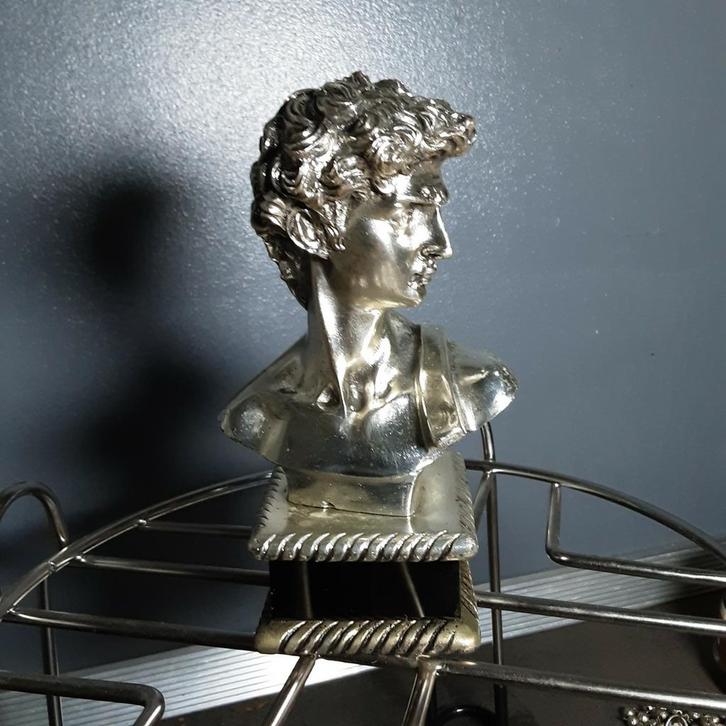 David, metalen sculptuur in goede staat. 15 cm, Antiek en Kunst, Antiek | Woonaccessoires, Ophalen of Verzenden