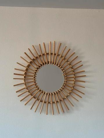 Rotan spiegel rond 58cm beschikbaar voor biedingen