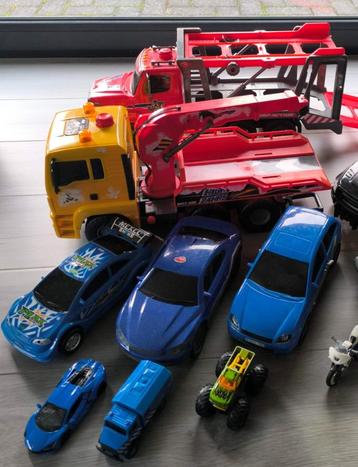 2 bruder takelwagens en auto's. Setprijs beschikbaar voor biedingen