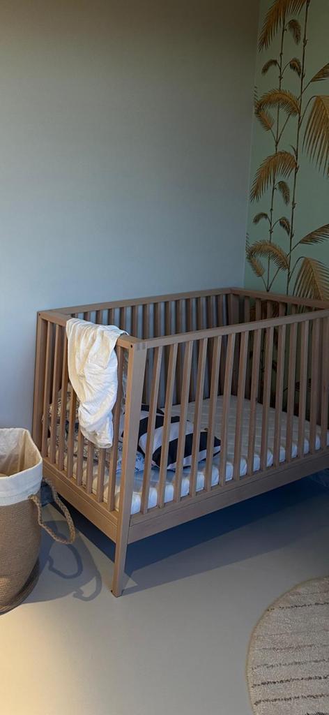 Houten verstelbaar babybed naturel beukenhout incl. matras, Enfants & Bébés, Berceaux & Lits, Comme neuf, Lit, Enlèvement