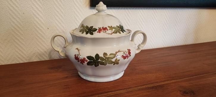 Dekselschaal met bessen Winterling Marktleuthen Bavaria, Antiek en Kunst, Antiek | Servies los, Ophalen of Verzenden