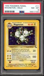 Magneton Holo PSA 8 - 11/62 - Fossil 1999, Hobby en Vrije tijd, Verzamelkaartspellen | Pokémon, Verzenden, Zo goed als nieuw, Losse kaart