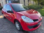 Renault Clio 1150 cc essence à partir de 2008, Autos, Rouge, Achat, Rétroviseurs électriques, Entreprise