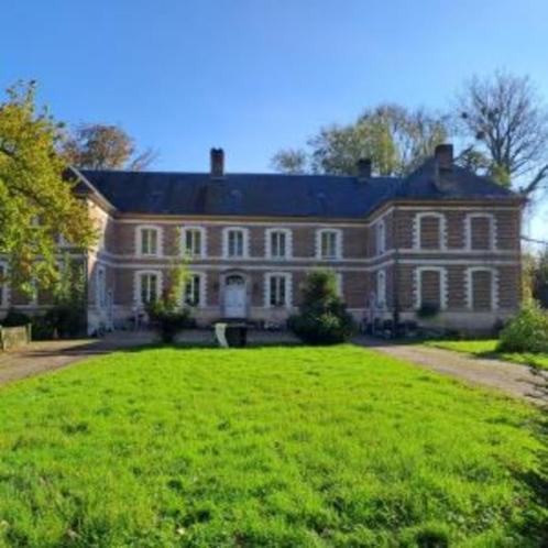 Château  avec 8 hectares, Immo, Buitenland, Frankrijk, Woonhuis, Dorp