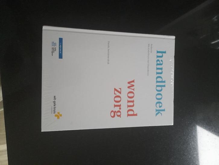 Boeken  verpleegkunde1ste  en 2de jaar, Boeken, Schoolboeken, Zo goed als nieuw, Overige vakken, Overige niveaus, Ophalen of Verzenden