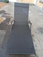 2 Zwarte ligstoelen, Tuin en Terras, Ophalen, Gebruikt, Textileen, Verstelbaar